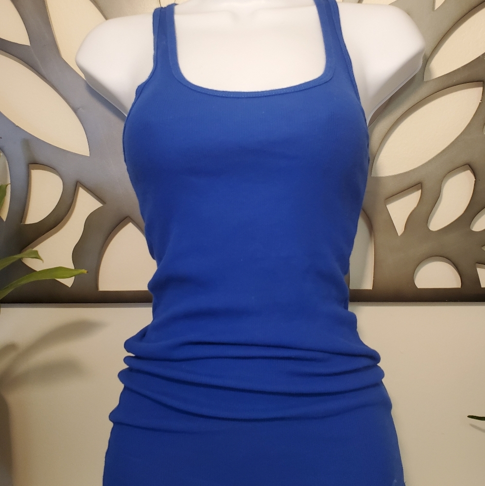 Hollister tank